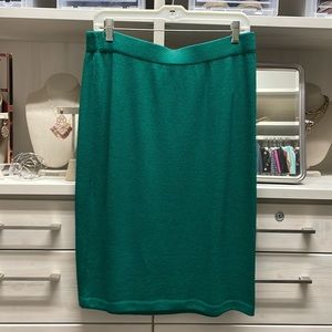 St. John collection by Marie Gray green knit skirt
PREOWNED/USED